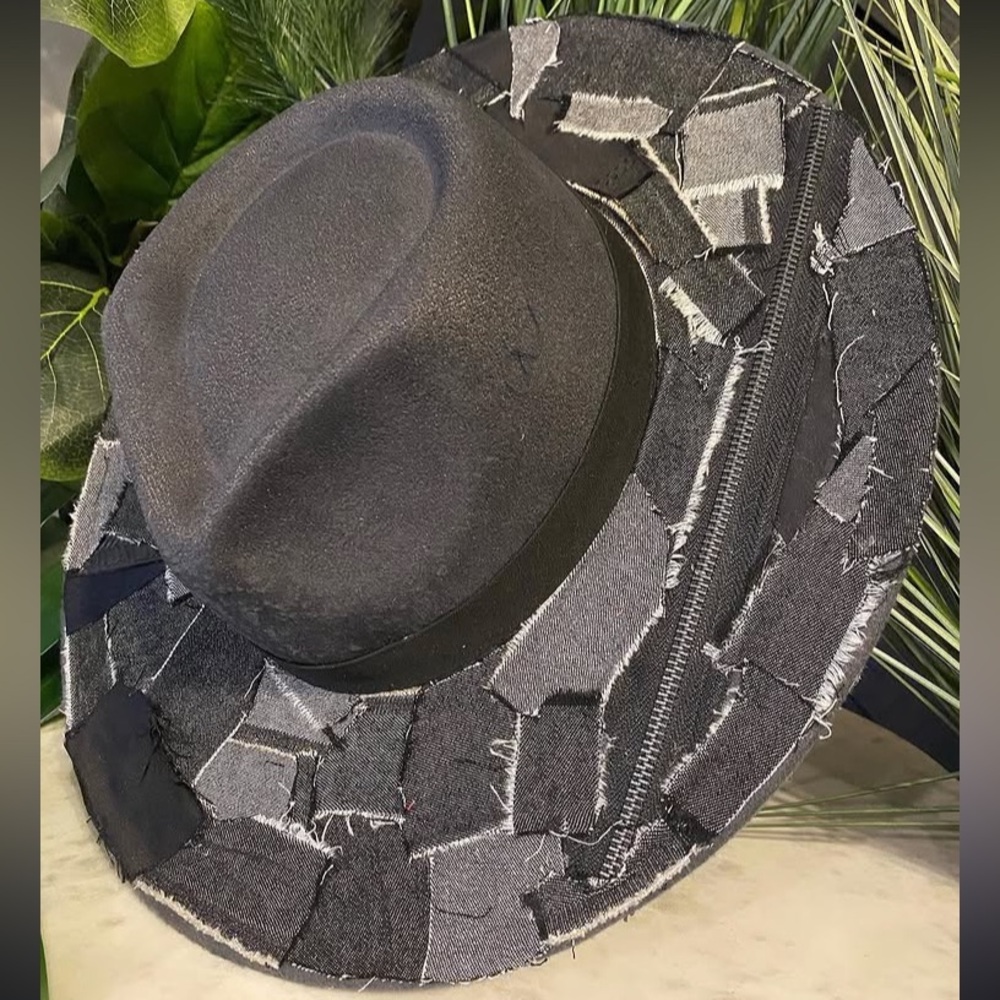 “Stoney” by The Chapeauholic